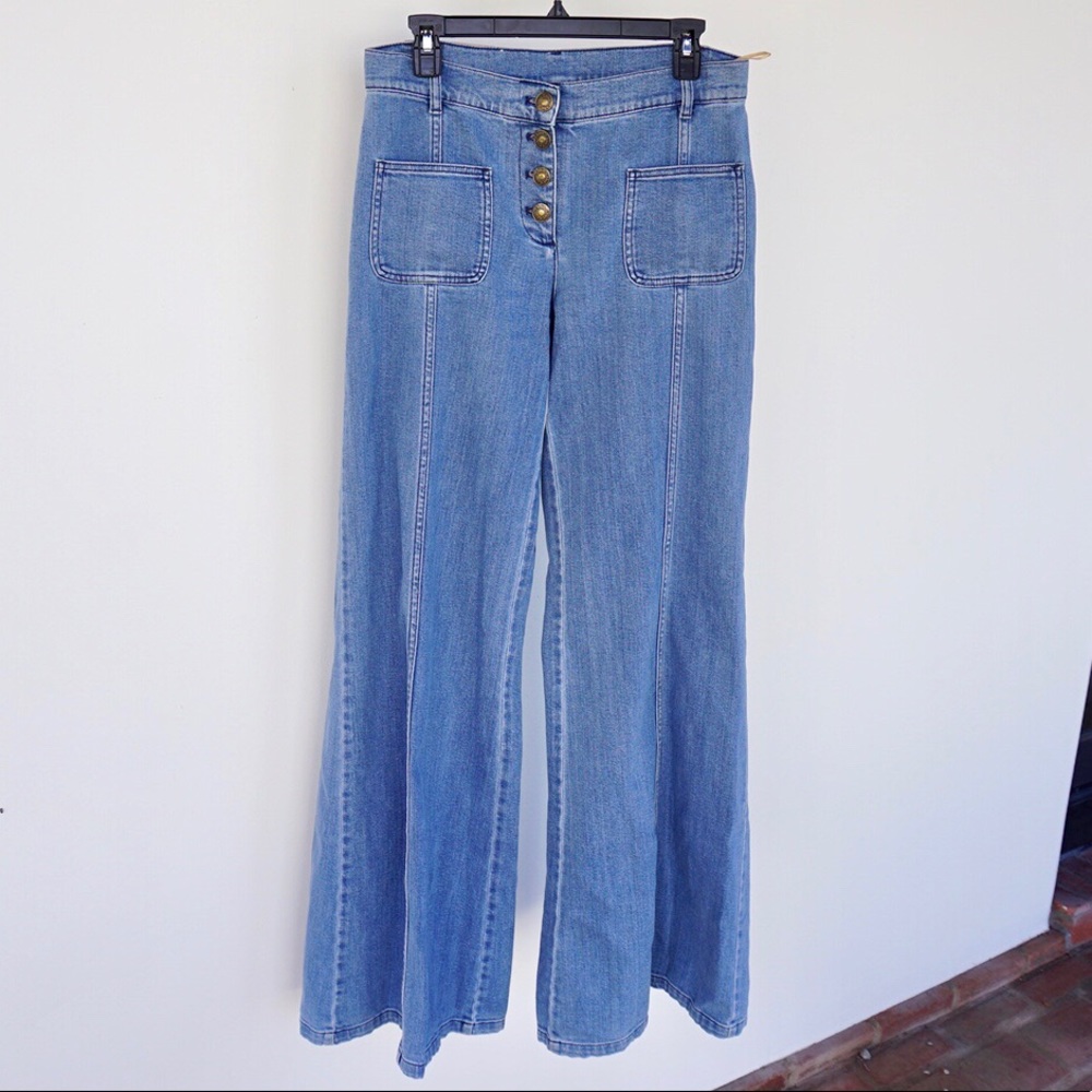 💙 Chloè bell bottom jeans. SIZE 38/ (6) 🌸